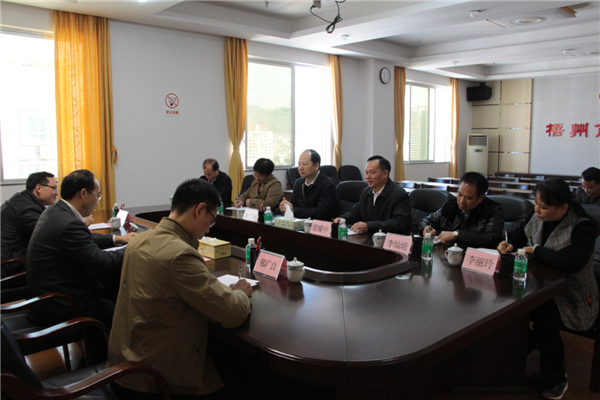 市委常委、組織部部長(zhǎng)張惠強(qiáng)到市總工會(huì)調(diào)研