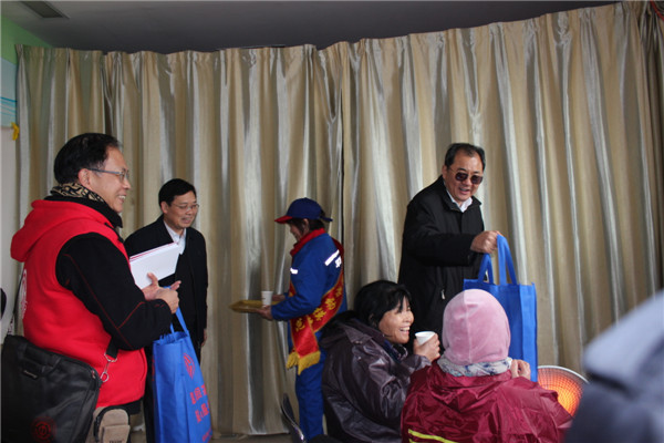 熱情周到溫暖農民工返鄉(xiāng)旅途