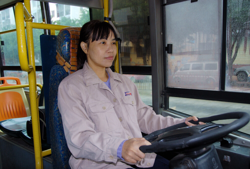 安全行車近百萬公里的玫瑰平安使者