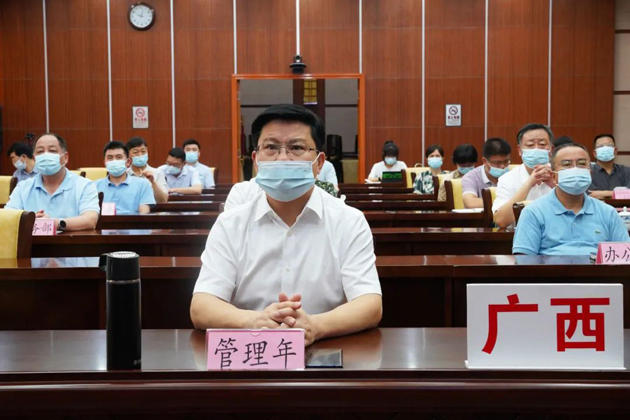 管理年參加首屆大國工匠創(chuàng)新交流大會(huì)開幕式廣西分會(huì)場(chǎng)