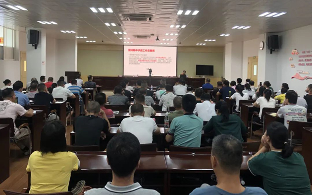 “勞模工匠進(jìn)學(xué)校、思政教師進(jìn)企業(yè)”活動丨“思政課”從三尺講堂搬到企業(yè)一線