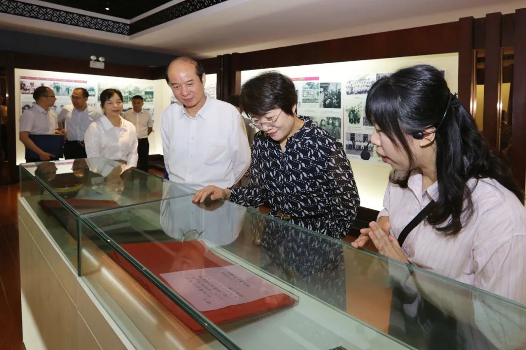 王嬌萍在南寧老撾&ldquo;六七&rdquo;學校舊址調研.jpg