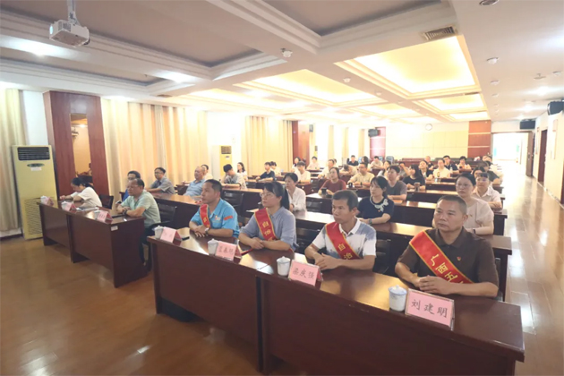 熱血沸騰！梧州市總工會組織集中收看紀(jì)念中國人民抗日戰(zhàn)爭暨世界反法西斯戰(zhàn)爭勝利80周年大會