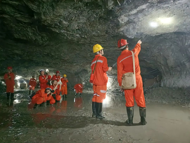 get技能！ 佛子公司工會(huì)舉辦攝影知識(shí)培訓(xùn)班