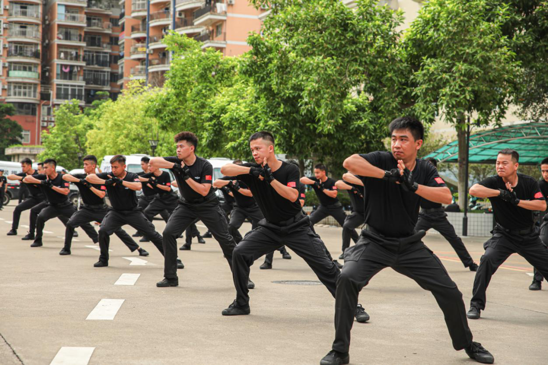 梧州鑫達公司開展“準(zhǔn)軍事化比武才藝”表演活動
