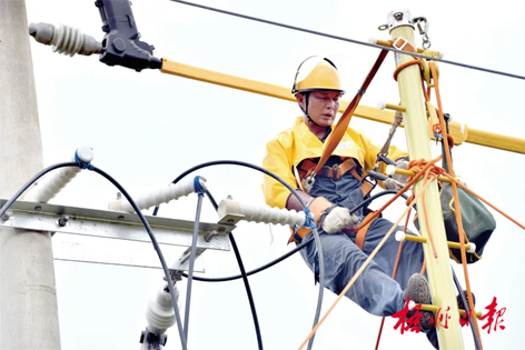 致敬！熱浪下的勞動者們