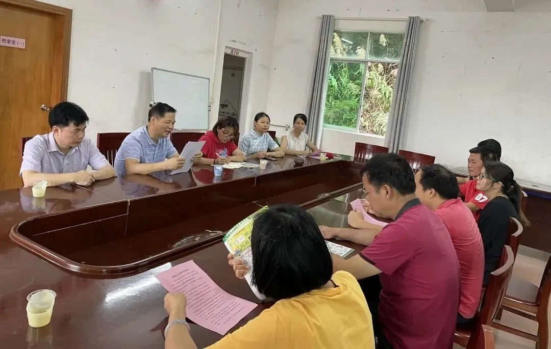 藤縣總工會進(jìn)企業(yè)宣講習(xí)近平總書記考察廣西時重要講話和指示精神